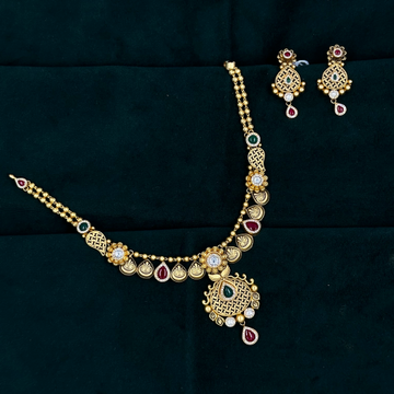 Antique set by Ranka Jewellers