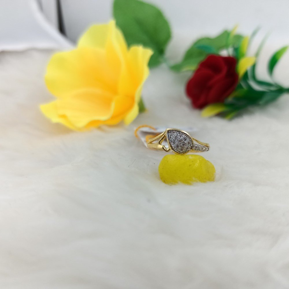 916 Gold Trending Ring